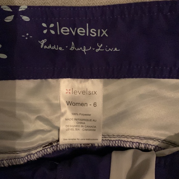 Level 6 board shorts - Picture 2 of 3